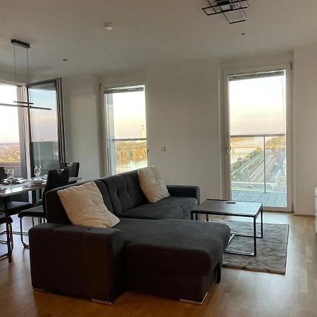 Luxury Waterfront Sky Residence Vienne Extérieur photo