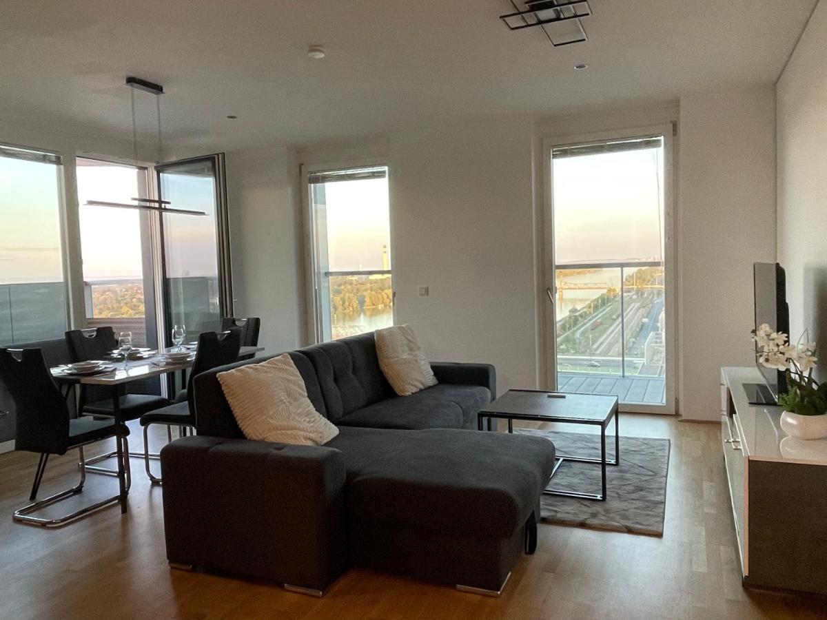 Luxury Waterfront Sky Residence Vienne Extérieur photo