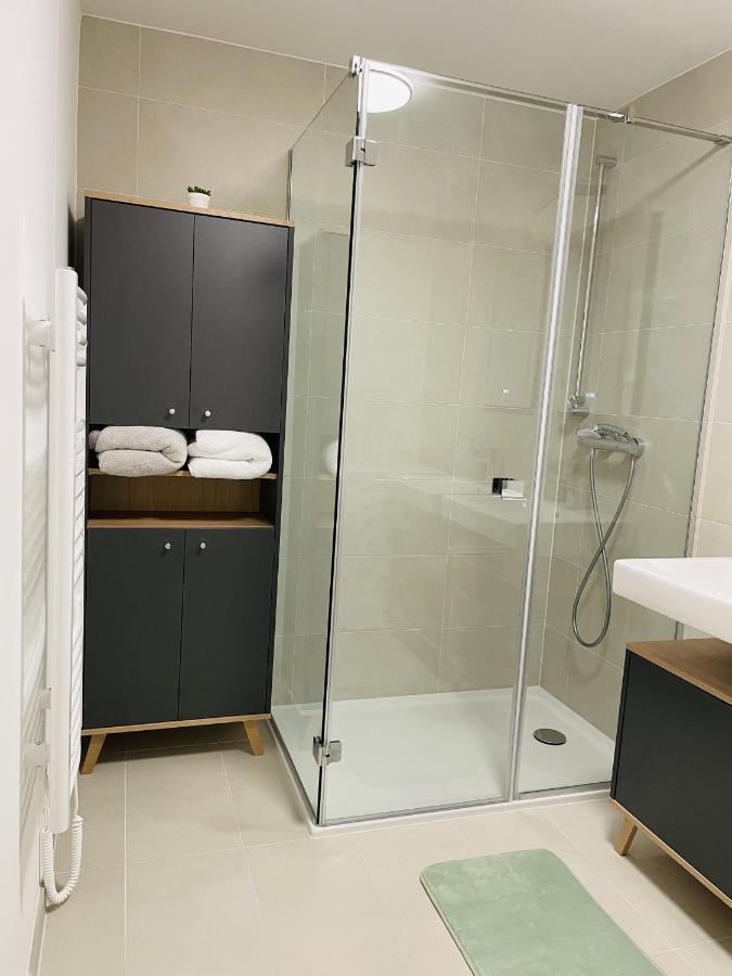 Luxury Waterfront Sky Residence Vienne Extérieur photo